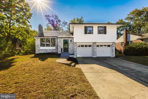 14 Devon Ct, Haddonfield, NJ 08033
