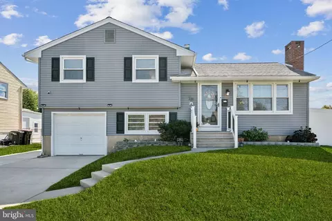 236 Hillcrest Ave, Blackwood, NJ 08012