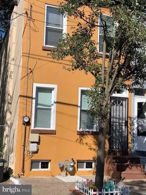 445 Royden St, Camden, NJ 08103