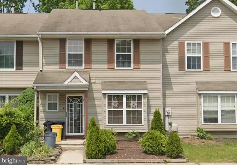19 Grant Ln, Berlin, NJ 08009