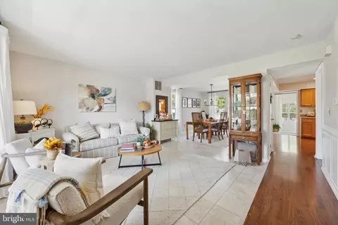 Entry Way - 2 Cameron Ct, Clementon, NJ 08021 photo 1 of 1