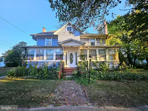 7 W Broad Ave, Berlin, NJ 08009