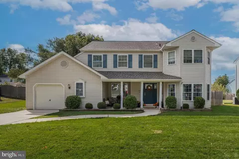 13 Jasmine Ln, Sicklerville, NJ 08081