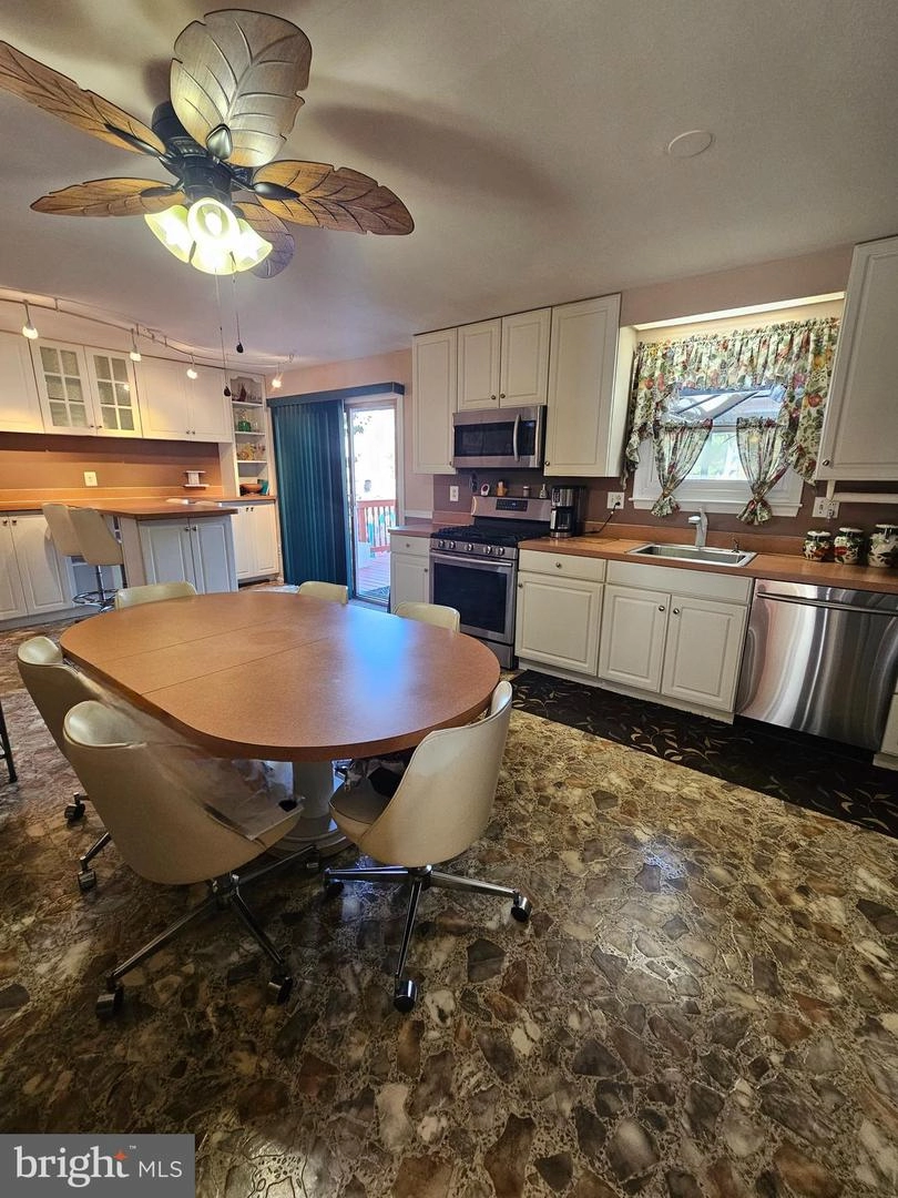 26 Spring Hill Dr, Clementon, NJ 08021 photo 32