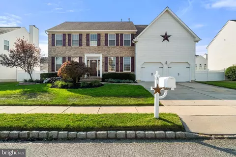 4 Midfield St, Sicklerville, NJ 08081