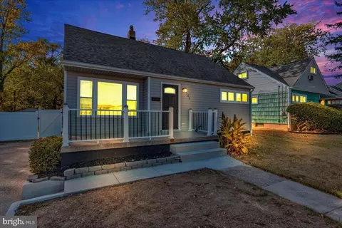 143 Schubert Ave, Runnemede, NJ 08078