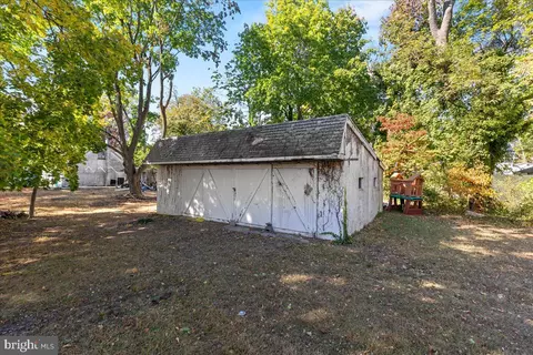 Exterior - 520 Cedar Ave, Lindenwold, NJ 08021 photo 7 of 10