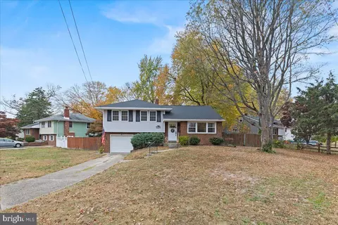 526 Hastings Rd, Cherry Hill, NJ 08034