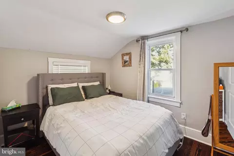 Bedroom - 131 E 2nd Ave, Runnemede, NJ 08078 photo 4 of 5
