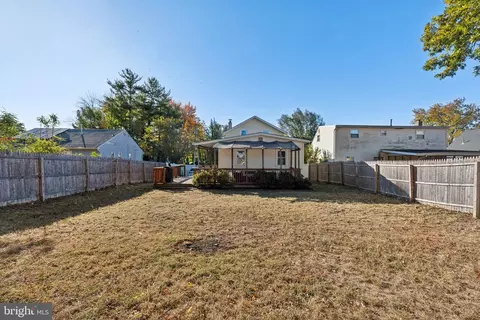 Exterior - 131 E 2nd Ave, Runnemede, NJ 08078 photo 11 of 12