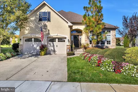 3 Seville Ct, West Berlin, NJ 08091