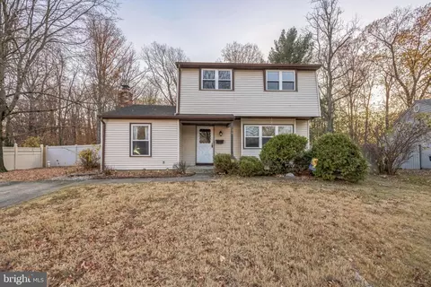 76 Lincoln Dr, Clementon, NJ 08021