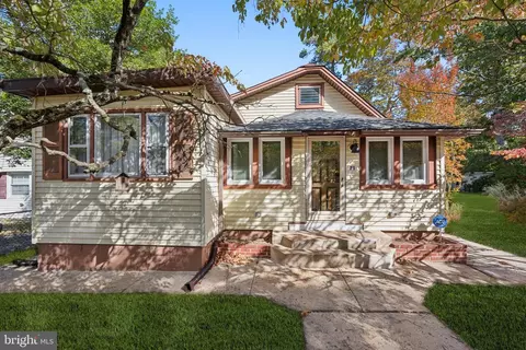 21 Point Breeze Ave, Clementon, NJ 08021