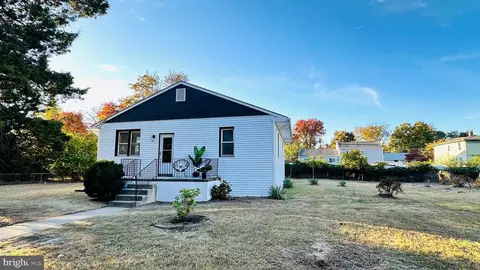 37 Brown St, Lawnside, NJ 08045