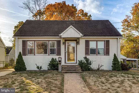 216 Beaver Dr, Bellmawr, NJ 08031