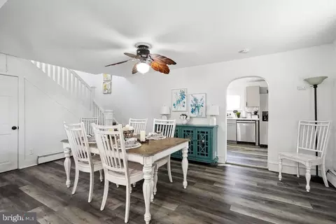 Entry Way - 167 Erial Rd, Clementon, NJ 08021 photo 3 of 6
