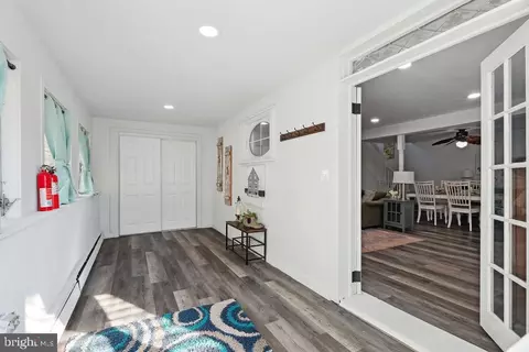 Entry Way - 167 Erial Rd, Clementon, NJ 08021 photo 5 of 6