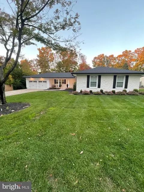 22 Aristone Dr, Berlin, NJ 08009