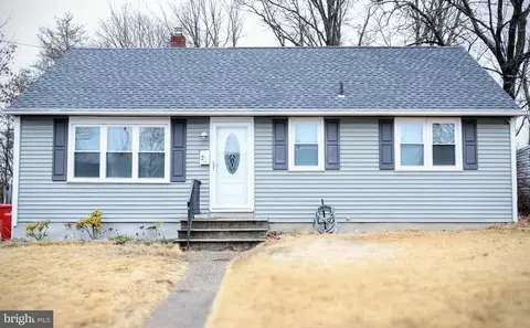 24 N Browning, Somerdale, NJ 08083