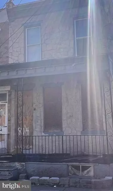 814 Spruce St, Camden, NJ 08103
