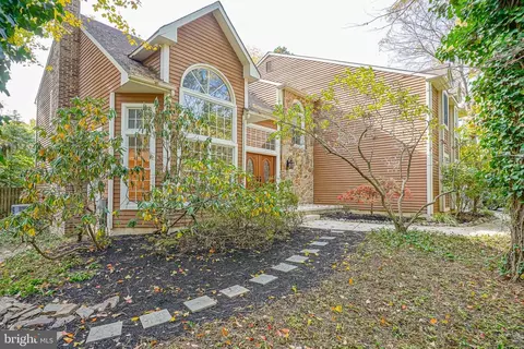 12 Radcliffe Dr, Voorhees, NJ 08043
