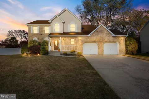9 Jordan Ct, Cherry Hill, NJ 08003