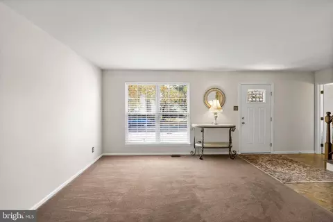 Living - 5 E Judith Dr, Hammonton, NJ 08037 photo 1 of 4