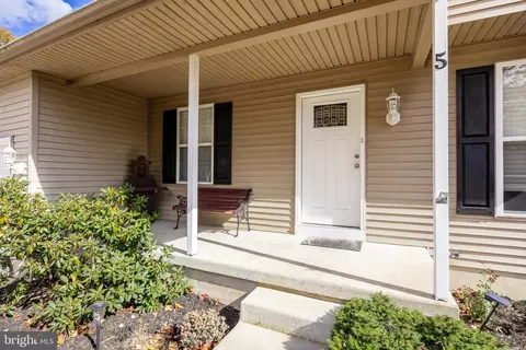 Exterior - 5 E Judith Dr, Hammonton, NJ 08037 photo 2 of 3