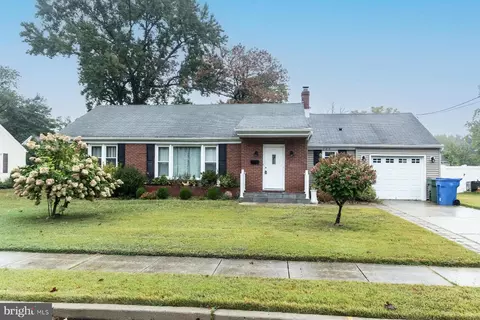 325 Greenleigh Ct, Cherry Hill, NJ 08002