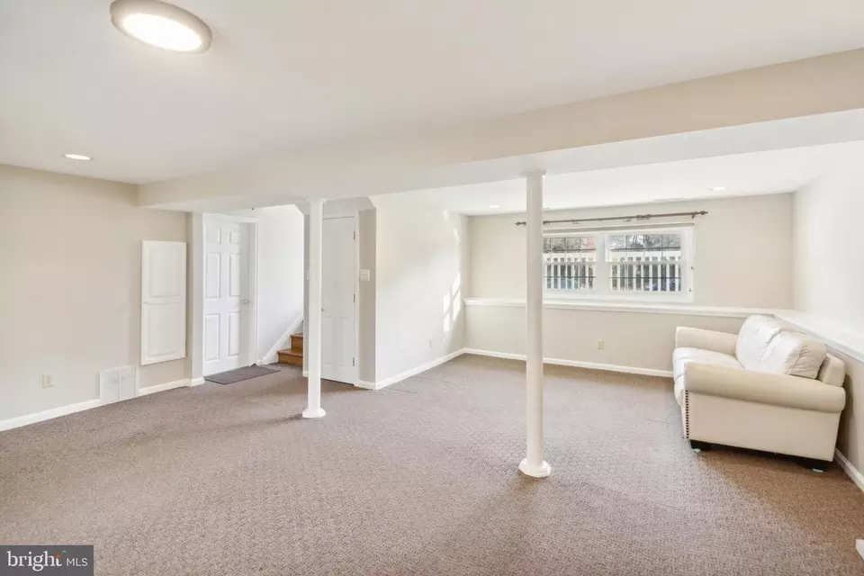 Living - 428 Yale Ave, Cherry Hill, NJ 08002 photo 4 of 5