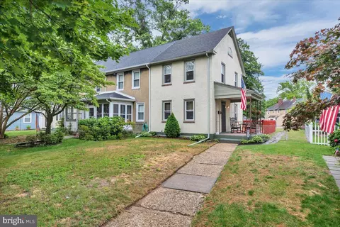 128 New Jersey Rd, Brooklawn, NJ 08030