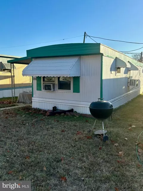 1405 Farrell Ave #206, Cherry Hill, NJ 08002