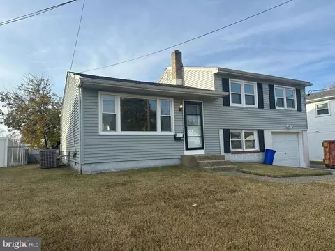 421 Walnut Ave, Gloucester City, NJ 08030