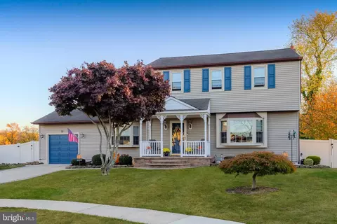9 S Betsy Ct, Glendora, NJ 08029