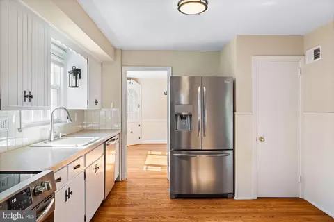 Kitchen - 600 Graisbury Ave, Haddonfield, NJ 08033 photo 1 of 3
