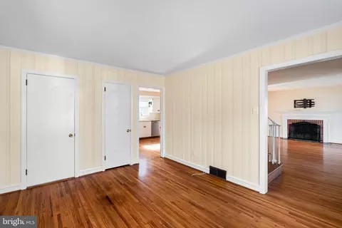 Living - 600 Graisbury Ave, Haddonfield, NJ 08033 photo 11 of 14