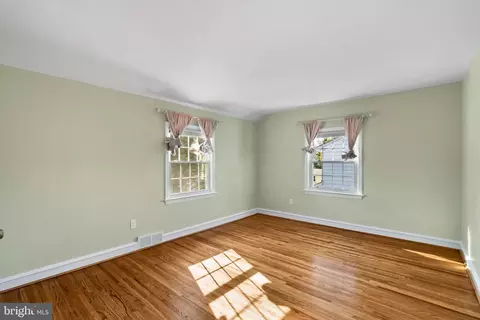 Bedroom - 600 Graisbury Ave, Haddonfield, NJ 08033 photo 3 of 4