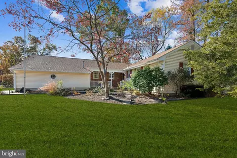 14 Sherri Way, Clementon, NJ 08021