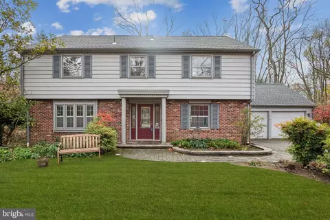 9 Millhouse Ln, Cherry Hill, NJ 08003
