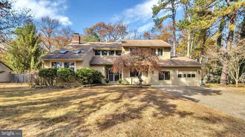 13 Briarwood Dr, Voorhees, NJ 08043