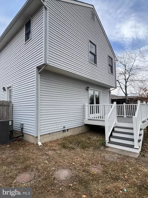 Exterior - 516 6th Ave, Lindenwold, NJ 08021 photo 3 of 4