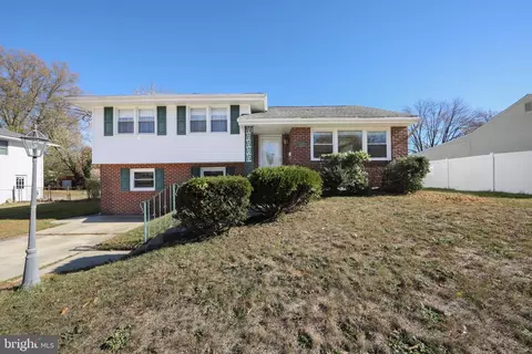 523 Douglas Dr, Cherry Hill, NJ 08034