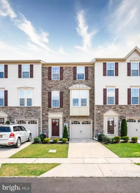 138 Village Green Ln, Sicklerville, NJ 08081