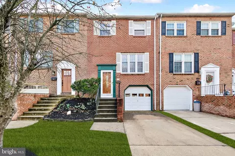 154 W Collins Ct, Blackwood, NJ 08012