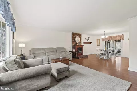 107 Braddock Ave, Hammonton, NJ 08037 photo 6