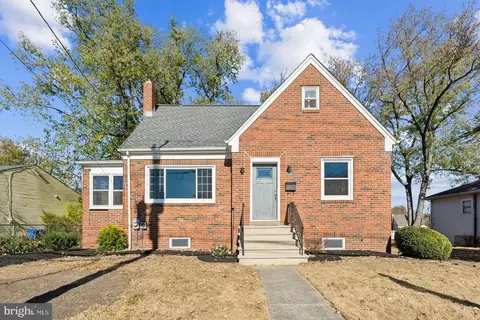 1695 Market St, Gloucester City, NJ 08030