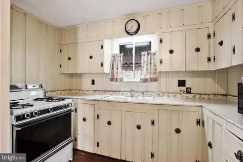 313 W Evesham Rd, Runnemede, NJ 08078 photo 11