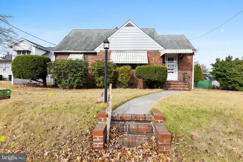 313 W Evesham Rd, Runnemede, NJ 08078
