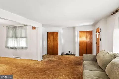 313 W Evesham Rd, Runnemede, NJ 08078 photo 7
