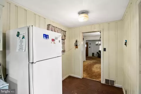 313 W Evesham Rd, Runnemede, NJ 08078 photo 12